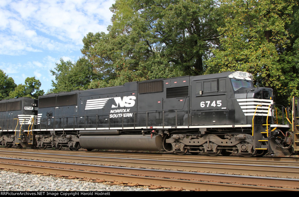 NS 6745